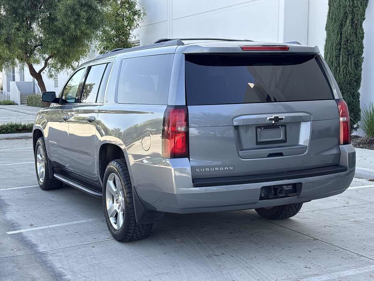 Used 2019 Chevrolet Suburban LT AWD/4WD image 5