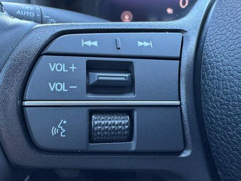 Used 2025 Honda Accord EX-L image 17