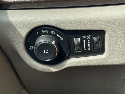 Used 2017 Chrysler Pacifica Touring-L Plus image 15