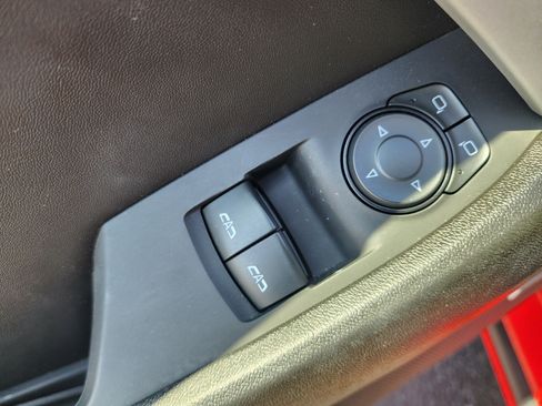 Used 2022 Chevrolet Camaro LT w/ Technology Package image 20