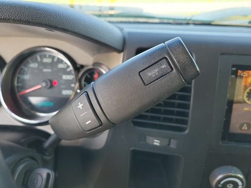 Used 2010 Chevrolet Silverado 1500 LT w/ Power Pack Plus RWD image 19