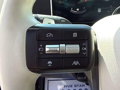 Used 2025 Hyundai Santa Fe SEL image 22
