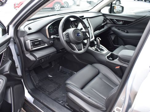 Used 2023 Subaru Outback Limited image 12