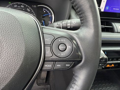 Used 2023 Toyota RAV4 SE image 31