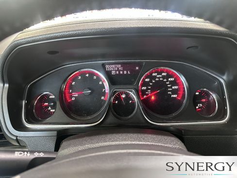 Used 2015 GMC Acadia SLE FWD image 18