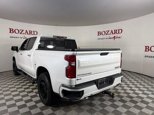 Used 2020 Chevrolet Silverado 1500 High Country w/ Technology Package AWD/4WD image 13