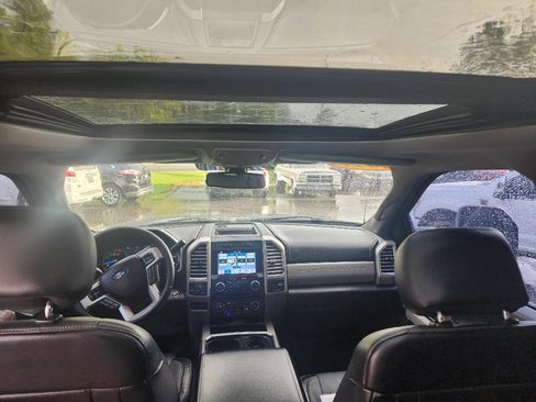 Used 2017 Ford F250 Lariat w/ Lariat Ultimate Package image 12