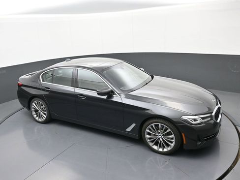Used 2023 BMW 530i xDrive w/ Premium Package image 30