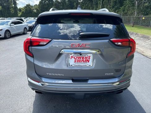 Used 2018 GMC Terrain Denali w/ Advanced Safety Package image 4