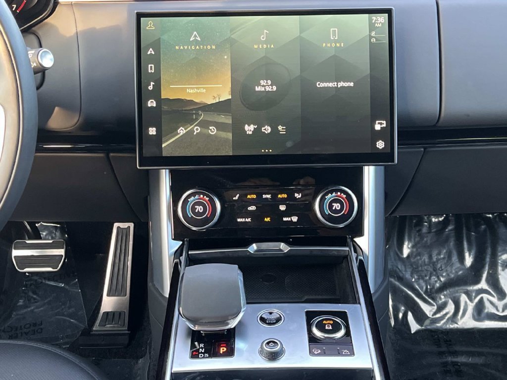 Certified 2023 Land Rover Range Rover SE AWD/4WD image 13