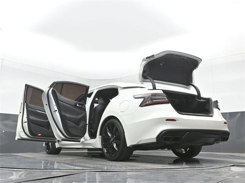 Used 2023 Nissan Maxima SR w/ Sport Mat Group image 55