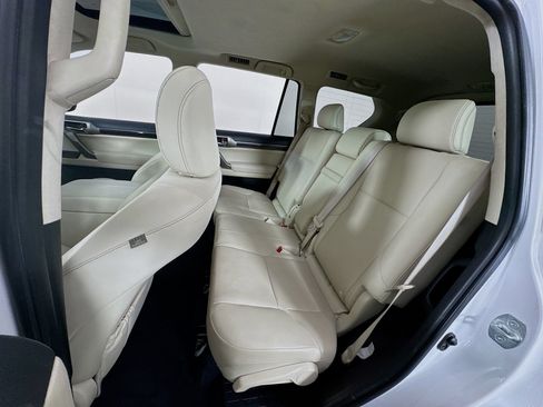 Used 2020 Lexus GX 460 Premium w/ Premium Package AWD/4WD image 18