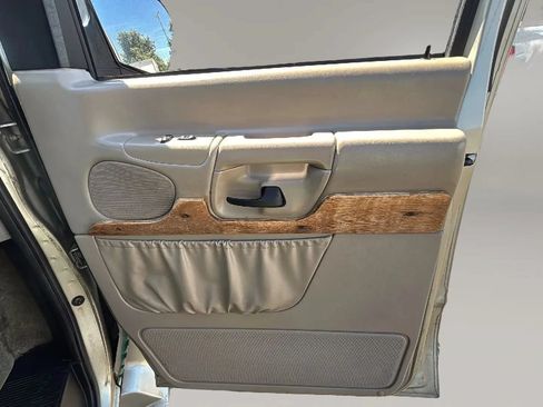 Used 2000 Ford E-350 and Econoline 350 Extended Super Duty RWD image 27