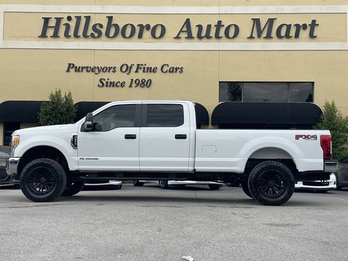 Used 2017 Ford F350 XL w/ Power Equipment Group AWD/4WD image 3