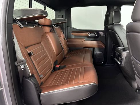 Used 2025 GMC Sierra 1500 Denali Ultimate image 7