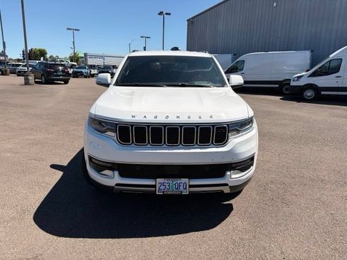 Used 2022 Jeep Wagoneer Series III AWD/4WD image 7