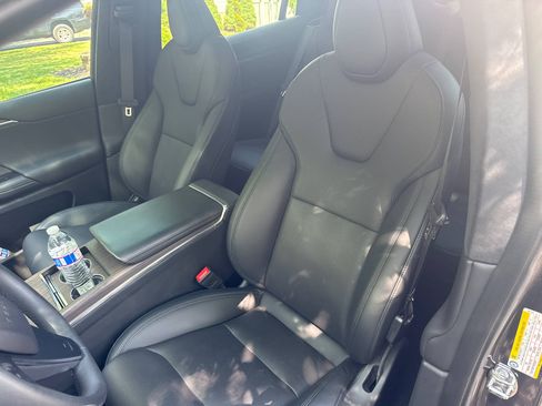 Used 2025 Tesla Model X AWD/4WD image 5