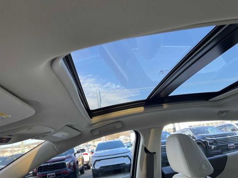 Used 2025 Chevrolet Malibu LT image 19