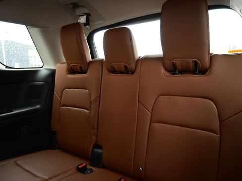 Certified 2023 Nissan Pathfinder Platinum w/ Cargo Package image 15