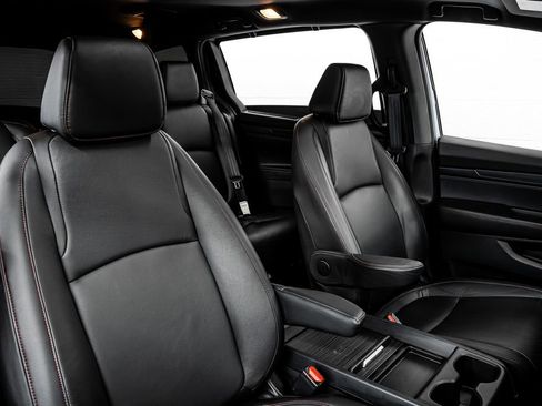 Used 2024 Honda Odyssey Sport image 32