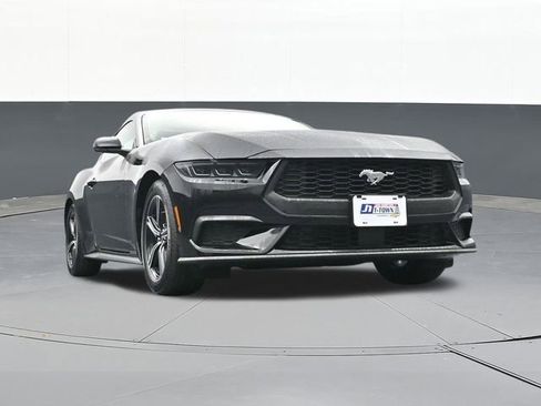 Used 2025 Ford Mustang Premium image 47