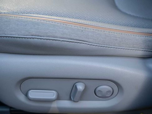 Used 2019 Hyundai Nexo Blue image 16