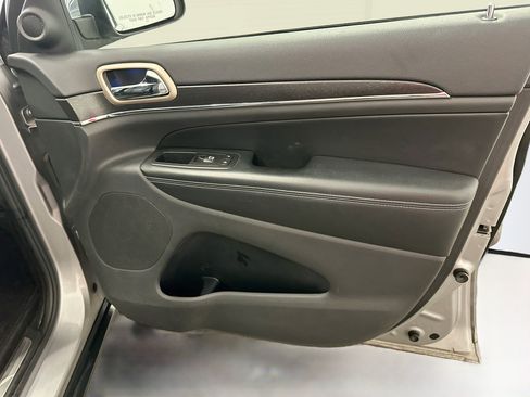 Used 2015 Jeep Grand Cherokee Limited AWD/4WD image 34