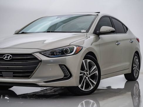 Used 2017 Hyundai Elantra Limited w/ Limited Ultimate Package 05 FWD image 2