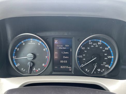 Used 2018 Toyota RAV4 LE w/ Carpet Mat Package AWD/4WD image 13