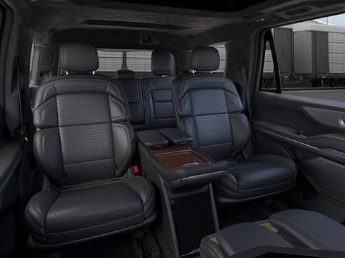 New 2026 Lincoln Navigator Black Label AWD/4WD image 11