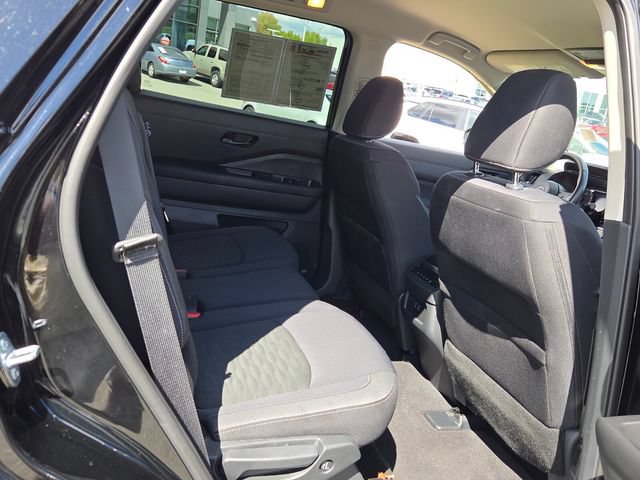 Used 2025 Nissan Pathfinder SV FWD image 15