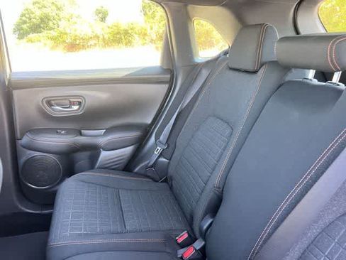 Used 2025 Honda HR-V Sport image 14