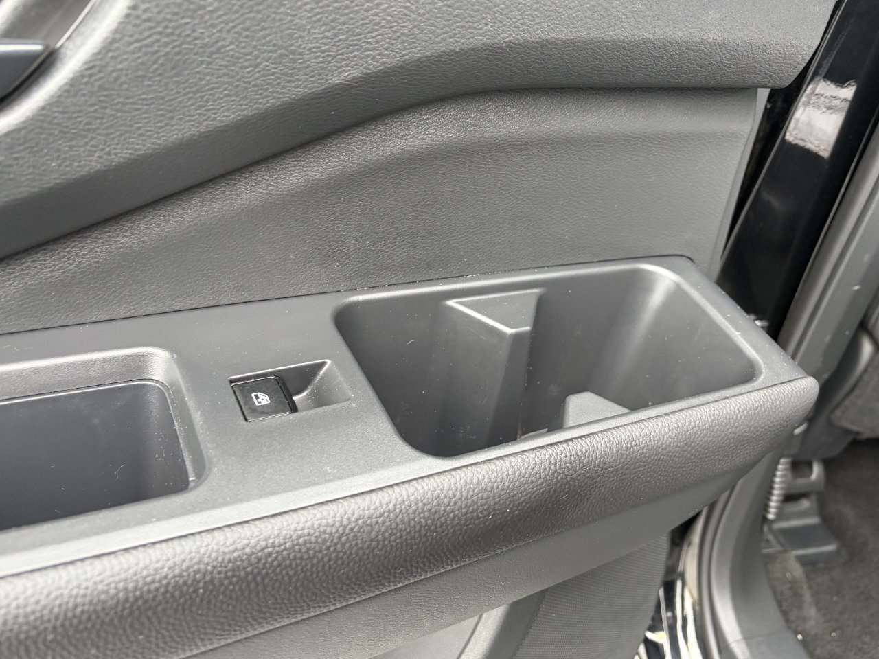 Certified 2025 Nissan Pathfinder SV FWD image 12