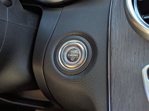 Used 2020 Mercedes-Benz C 300 4MATIC Sedan image 18