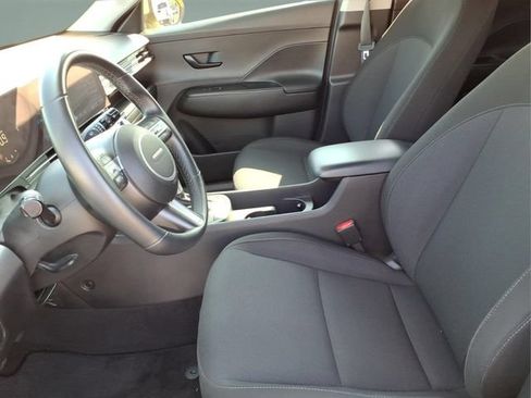 Used 2024 Hyundai Kona SEL FWD image 11