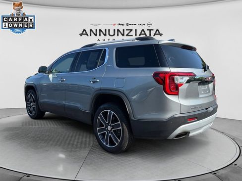 Used 2023 GMC Acadia SLT w/ Technology Package AWD/4WD image 3