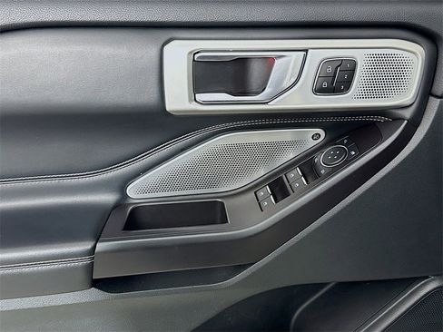 Used 2020 Ford Explorer ST w/ ST Street Pack image 21