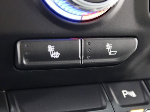 Used 2023 GMC Sierra 3500 SLE w/ SLE Convenience Package image 24