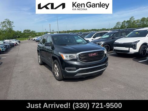 Used 2017 GMC Acadia SLE w/ LPO, Cargo Package FWD image 3