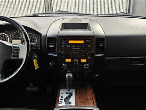 Used 2008 Nissan Titan 4x4 Crew Cab image 9
