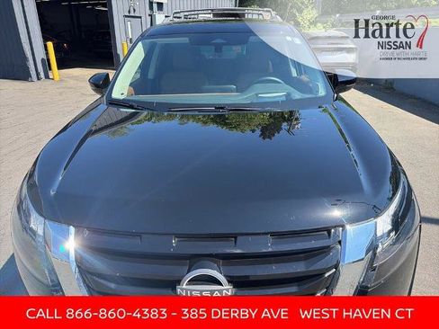 Certified 2025 Nissan Pathfinder Platinum w/ Cargo Package AWD/4WD image 3