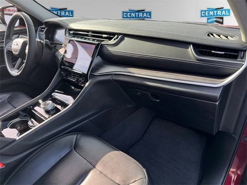 Certified 2023 Jeep Grand Cherokee Limited image 11