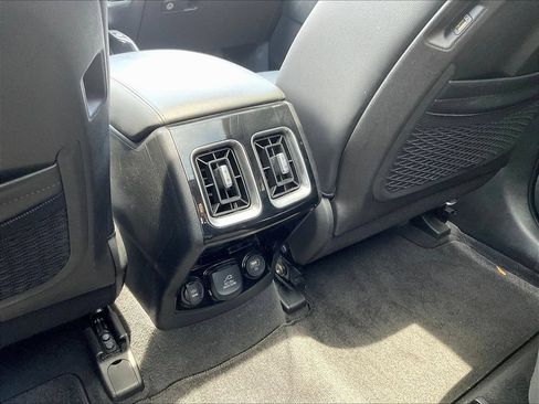Used 2023 Kia Sorento SX Prestige AWD/4WD image 11