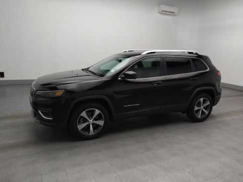 Used 2019 Jeep Cherokee Limited image 2
