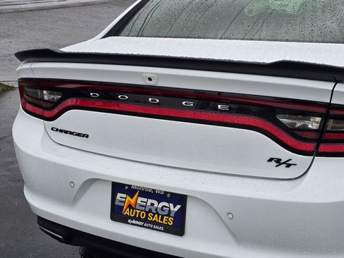 Used 2017 Dodge Charger R/T w/ Plus Group RWD image 14