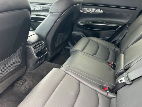 Used 2023 Genesis GV70 2.5T AWD/4WD image 12