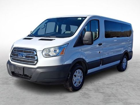 Used 2015 Ford Transit 150 XLT image 3