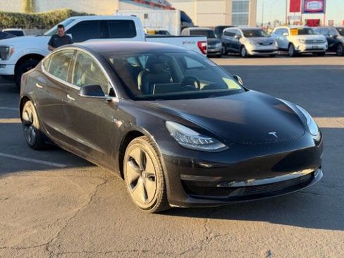 Used 2018 Tesla Model 3 Long Range image 1