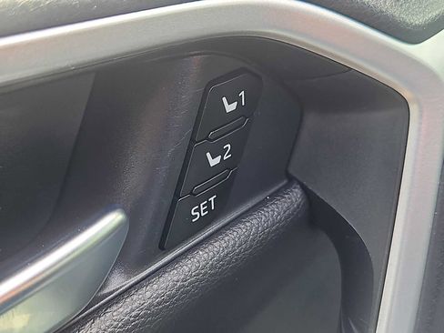 Used 2023 Toyota RAV4 XSE AWD/4WD image 18