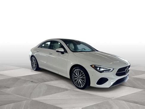 Used 2025 Mercedes-Benz CLA 250 4MATIC w/ Winter Package image 2